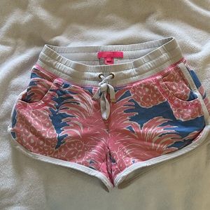 🍍 Lilly Pulitzer white/blue/pink pineapple print shorts🍍